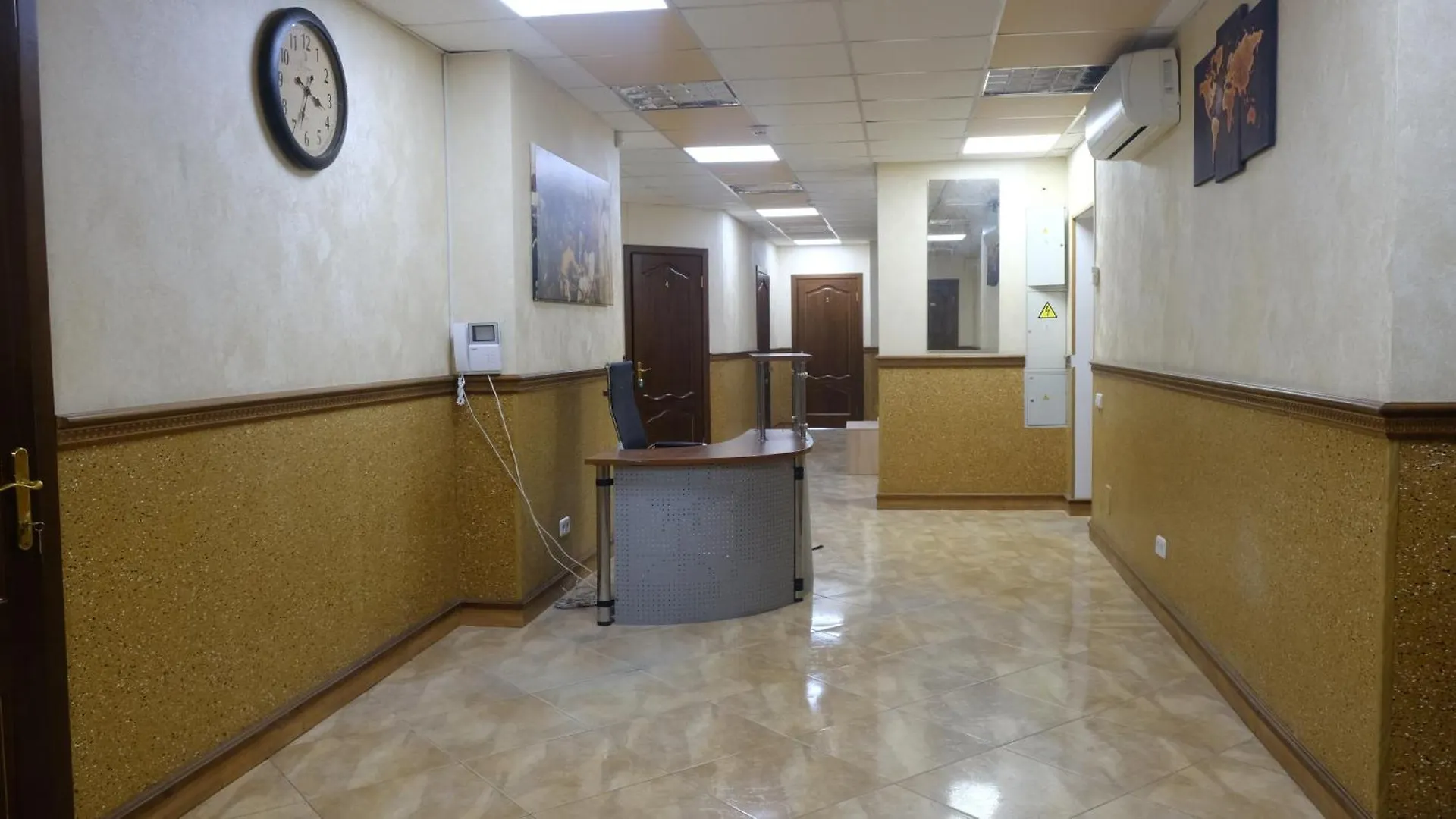 Uneed Rooms: Sky Kyiv 0*,  Ukraine