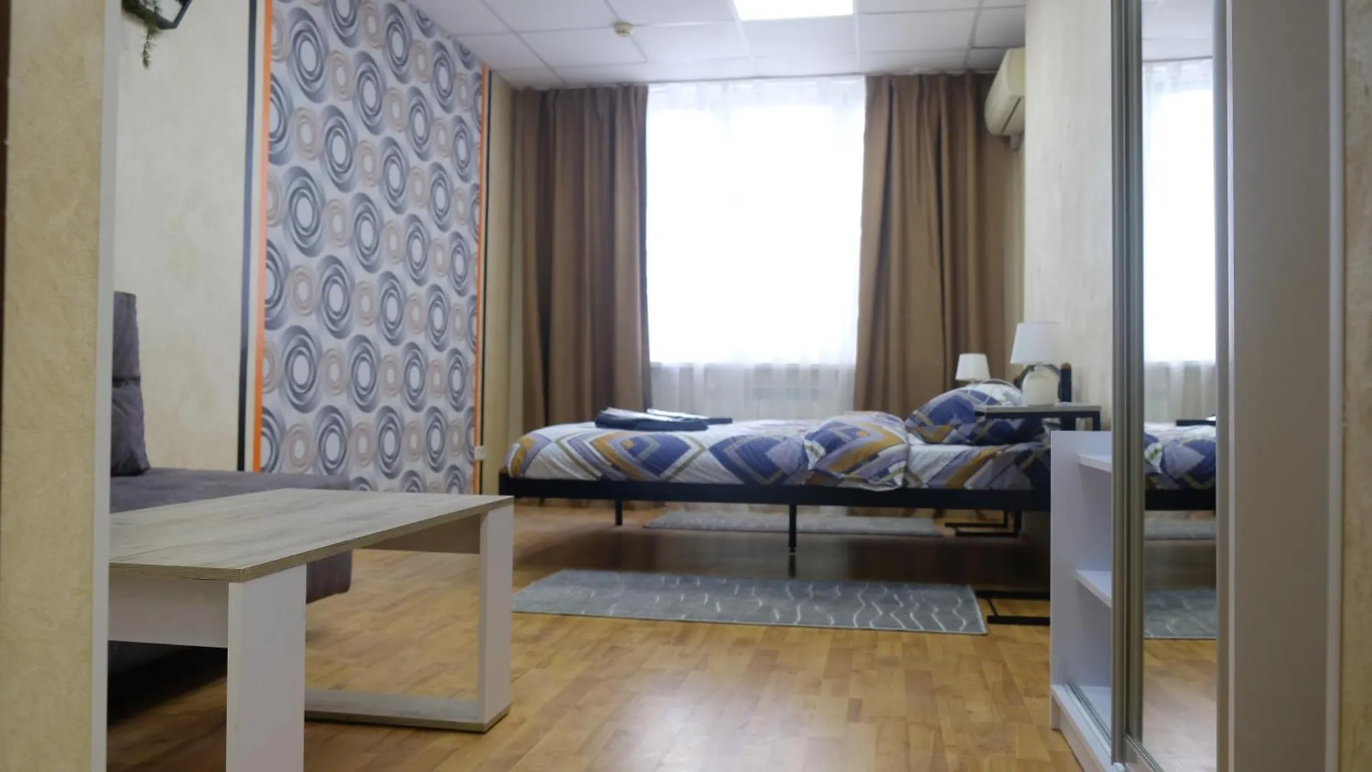 Uneed Rooms: Sky Kyiv 0*,  Ukraine